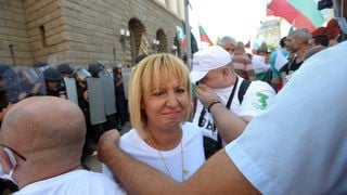 ВНИМАНИЕ: Мая Манолова и Никола Вапцаров отново яхват чужди протести