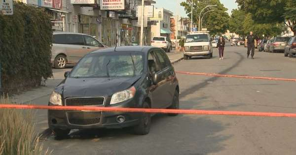 Кола се вряза в пешеходци при кошмарен инцидент в Канада ВИДЕО