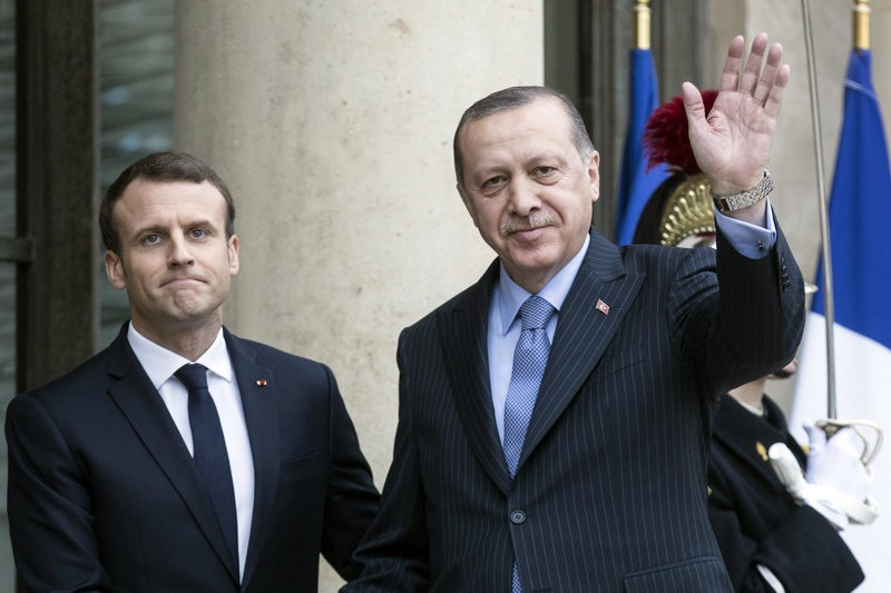 Нова престрелка между Турция и Франция, Ердоган нарече Макрон...