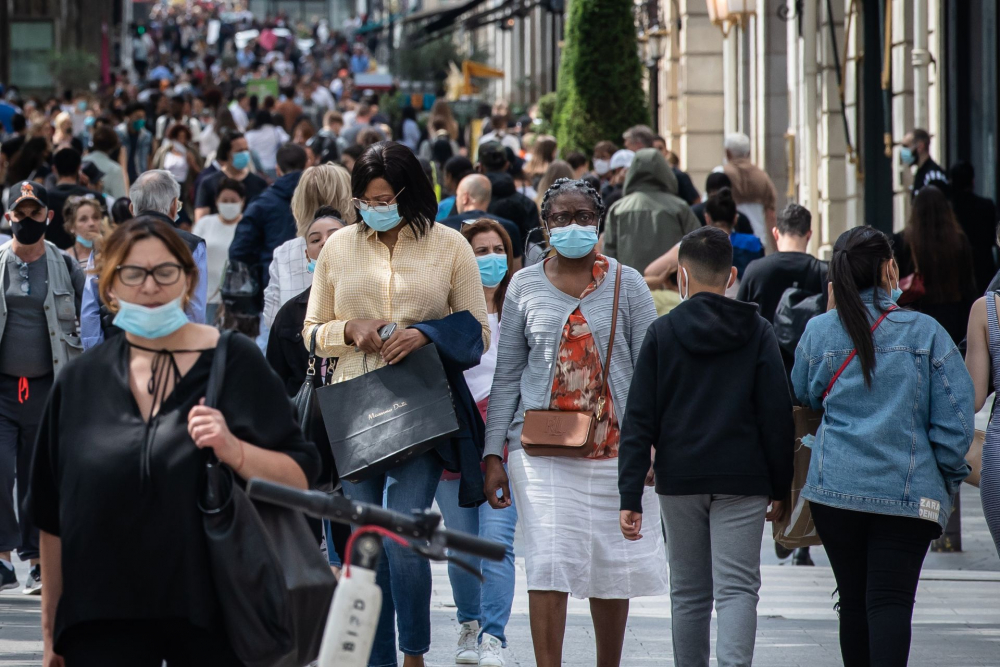 Над 10 000 заразени за ден във Франция