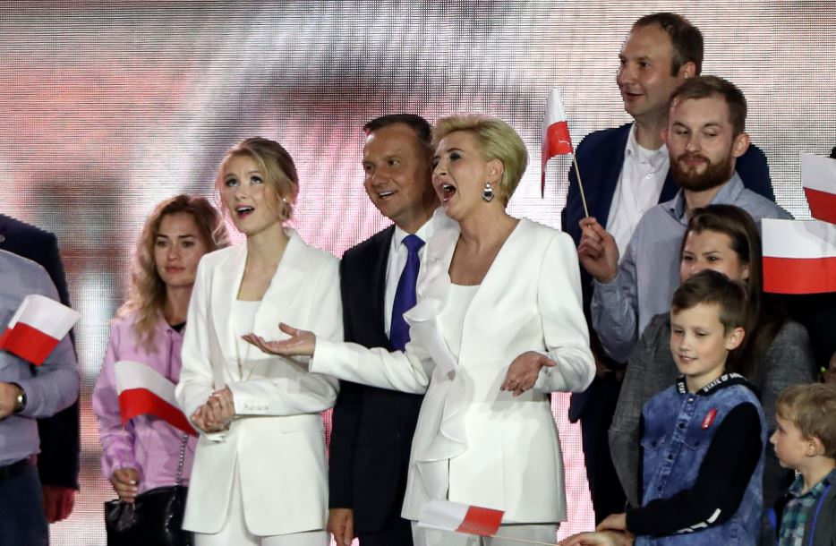 Полският президент назначи дъщеря си за свой съветник