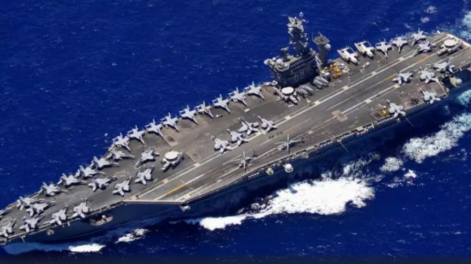 Ударната група на американския флот влиза в Персийския залив