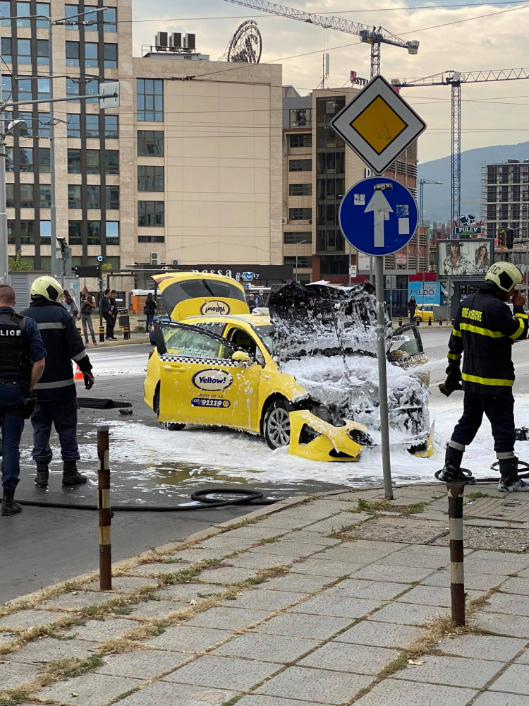 Само в БЛИЦ: Ето какво се случи след ужаса на метри от мол "Парадайс" СНИМКИ