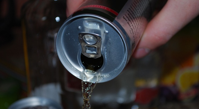 Непълнолетните българчета са в шок от тази новина за енергийните напитки 