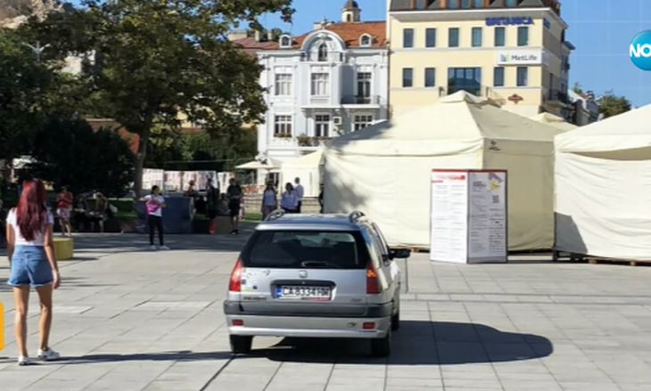 СНИМКА показва голяма наглост в центъра на Пловдив, възмутила стотици