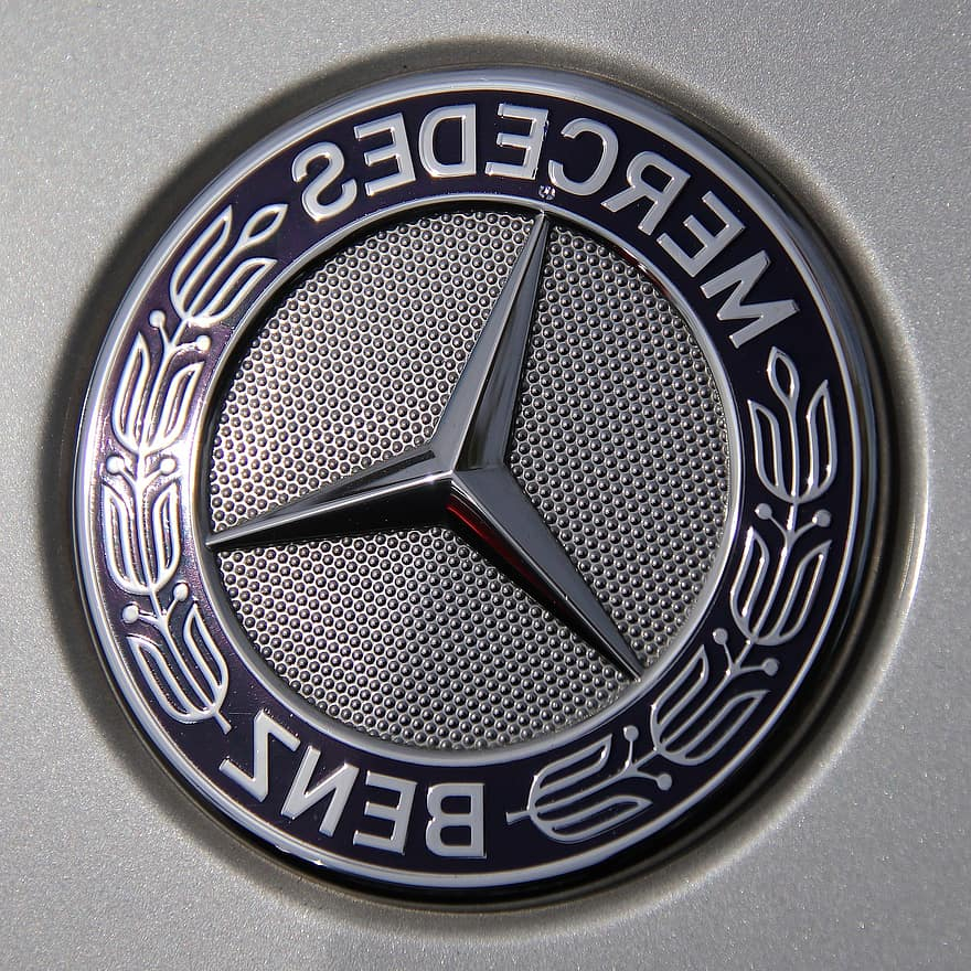 Представиха най-футуристичния Mercedes, който сте виждали някога СНИМКИ