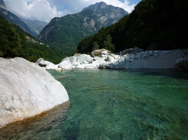 Ето къде тече най-чистата и безжизнена река в света 