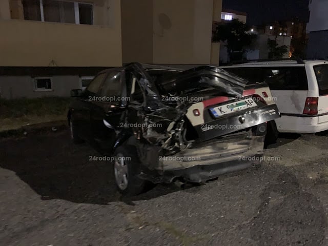 Брутално меле в Кърджали тази вечер! Младеж помля три коли СНИМКИ