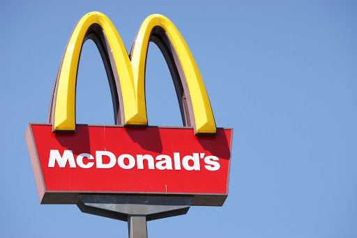 ВИДЕО разкрива как в McDonald's отмъщават на хората, които поръчват преди затваряне