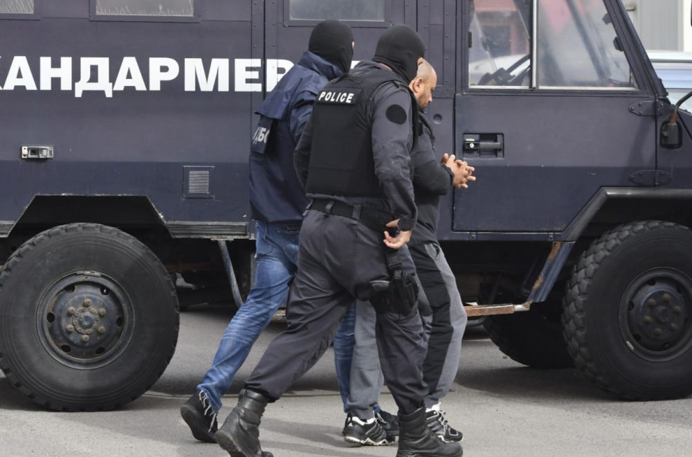 Шефът на ГДБОП: Полицейски чадър и ЧСИ пазели циганските барони Трайчо и Мето 