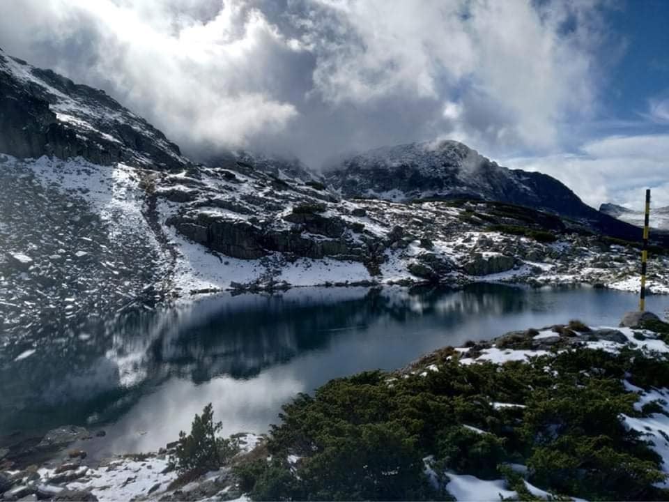 Зимата дойде! Ето къде валя сняг в България СНИМКИ