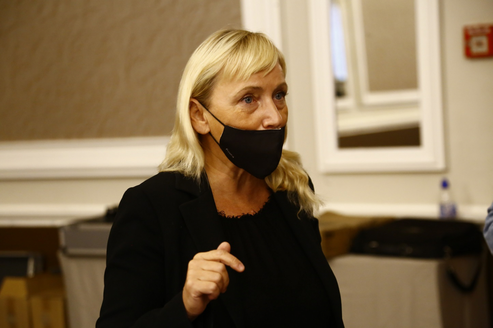 Беновска захапа кръвожадно Елена Йончева за КТБ и свободата на словото!
