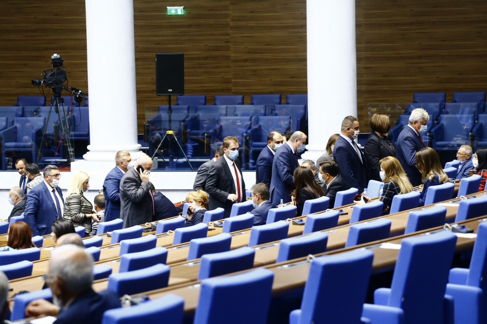 К-19 повали трима депутати от НФСБ