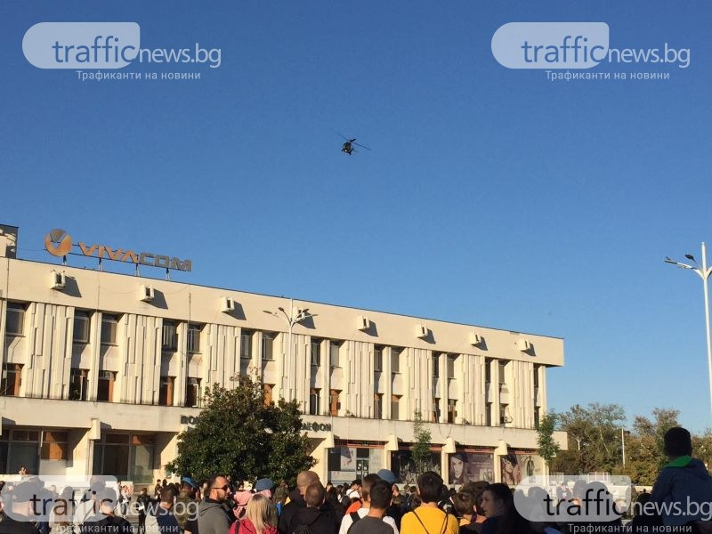 Екшън: Изтребители цепят небето над Пловдив, вертолети преследват нарушител СНИМКИ