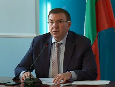 Министър Ангелов с изключително тревожна новина за епидемията от К-19 в България ВИДЕО