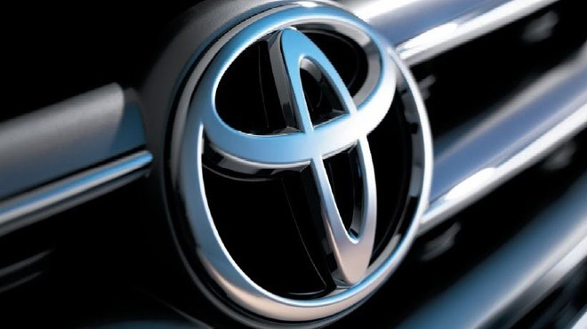 Първи ИЗОБРАЖЕНИЯ и подробности за новата Toyota Land Cruiser 300