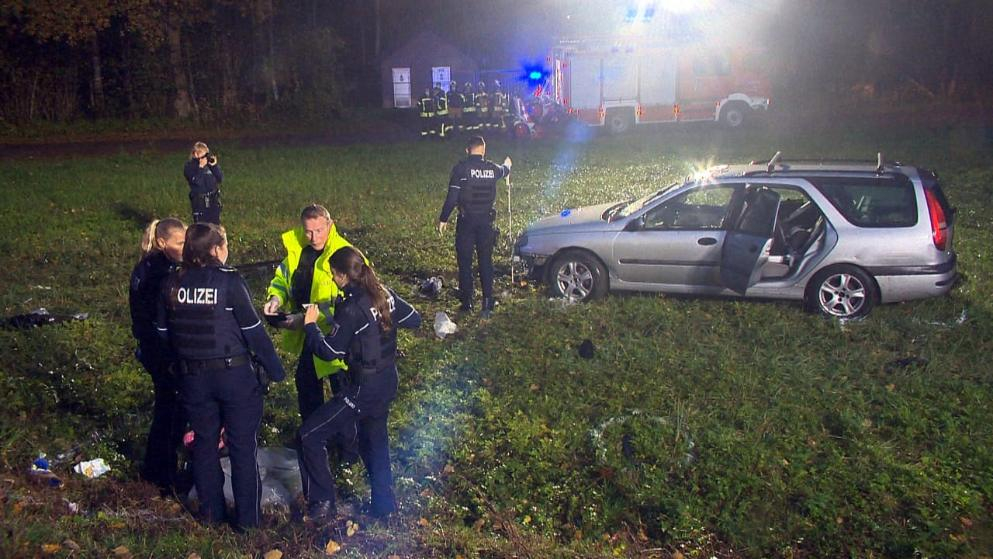 Нова ислямистка атака? Автомобил гази пешеходци в германски град, има убити ВИДЕО