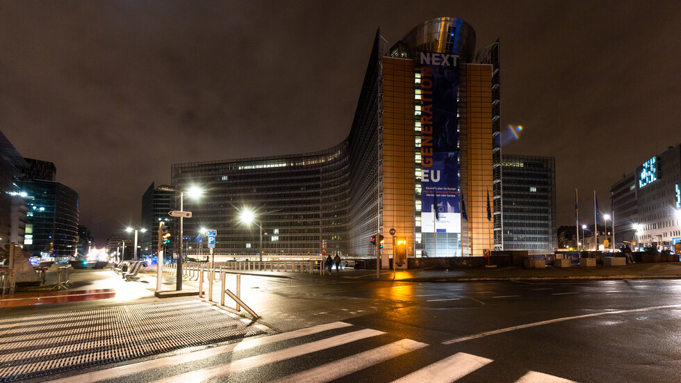 Брюксел се превърна в призрачен град след строгите мерки СНИМКИ