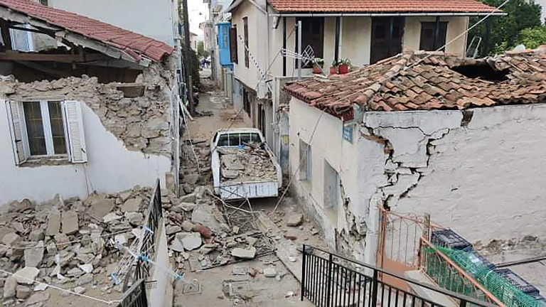 Кошмарът след опустошителния трус в Турция и Гърция няма край