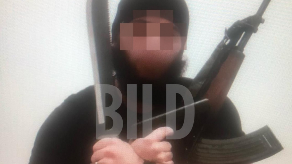 Терористът от Виена лежал в затвора заради ИД 