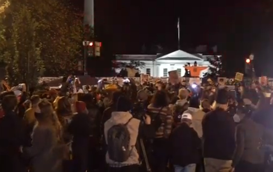 Сблъсъци между полиция и протестиращи край Белия дом ВИДЕО
