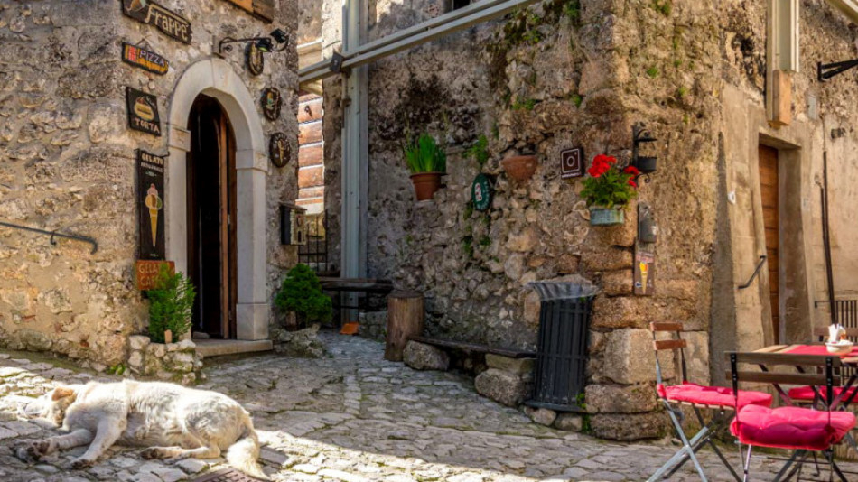 Италианско село плаща до 60 000 долара, за да живеете там - ето условията