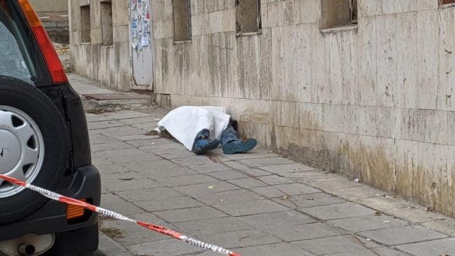 Първи подробности за касапницата пред поликлиника в Шумен, жертвата... ВИДЕО 18+