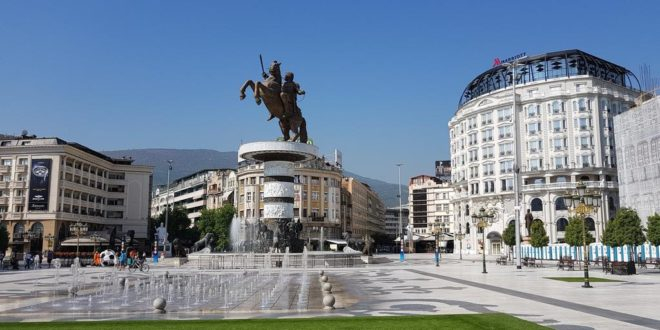 Скопски академици с нагли твърдения за "македонския език" 