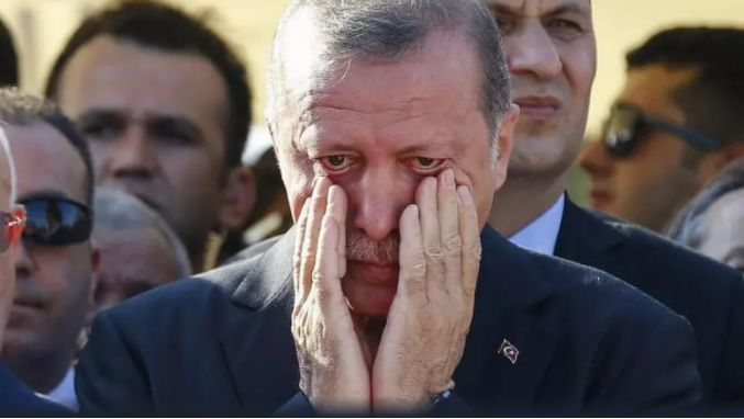 Военен експерт: Едно грешно движение към Русия и Ердоган ще бъде изнесен от резиденцията си на щикове