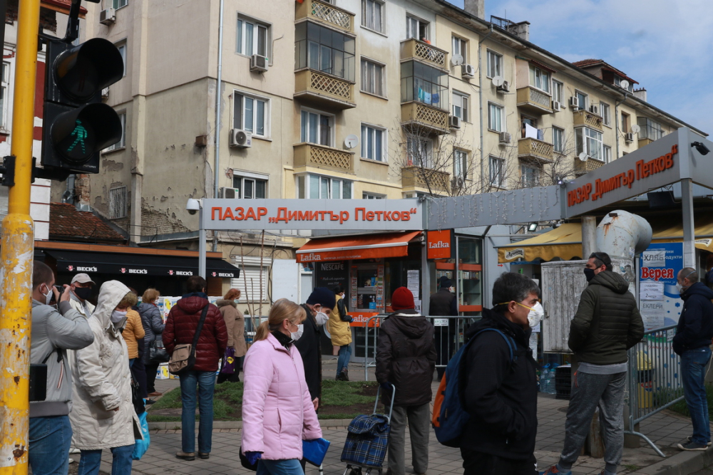 Огромна трагедия при извънредната ситуация край пазара "Димитър Петков" в София