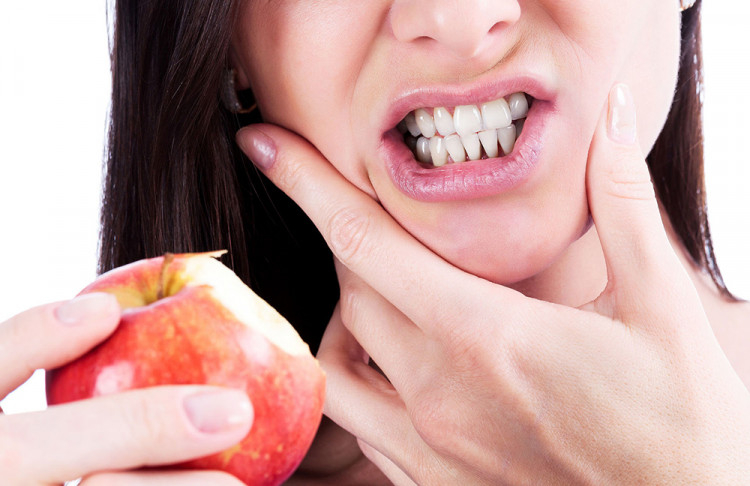 Народни средства за намаляване на чувствителността на зъбите
