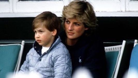 Трогателно ВИДЕО с принцеса Даяна и 3-годишния принц Уилям умили мрежата 