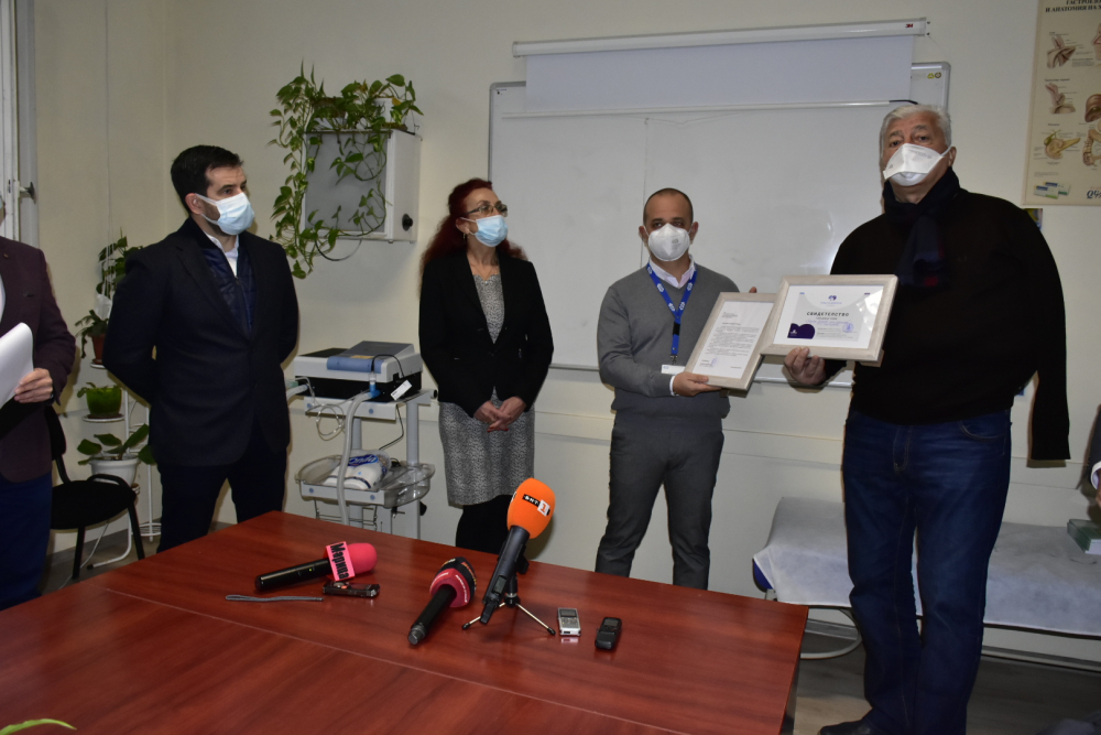 15 животоспасяващи апарата получиха като дарение три болници в Пловдив