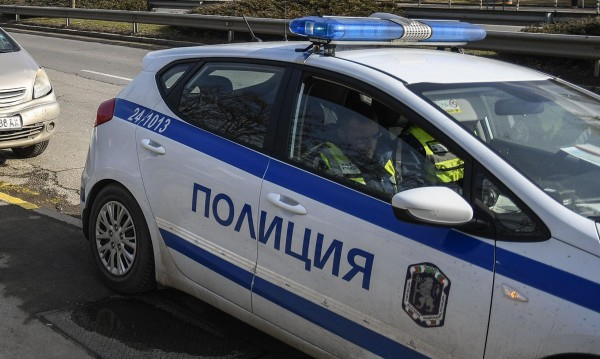 Зрелищна гонка между бандит с девойка в колата и бургаски полицаи завърши изненадващо