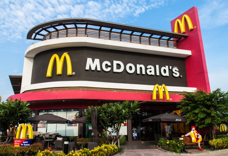 Бивш служител на "Макдоналдс" разкри мръсни тайни от кухнята ВИДЕО