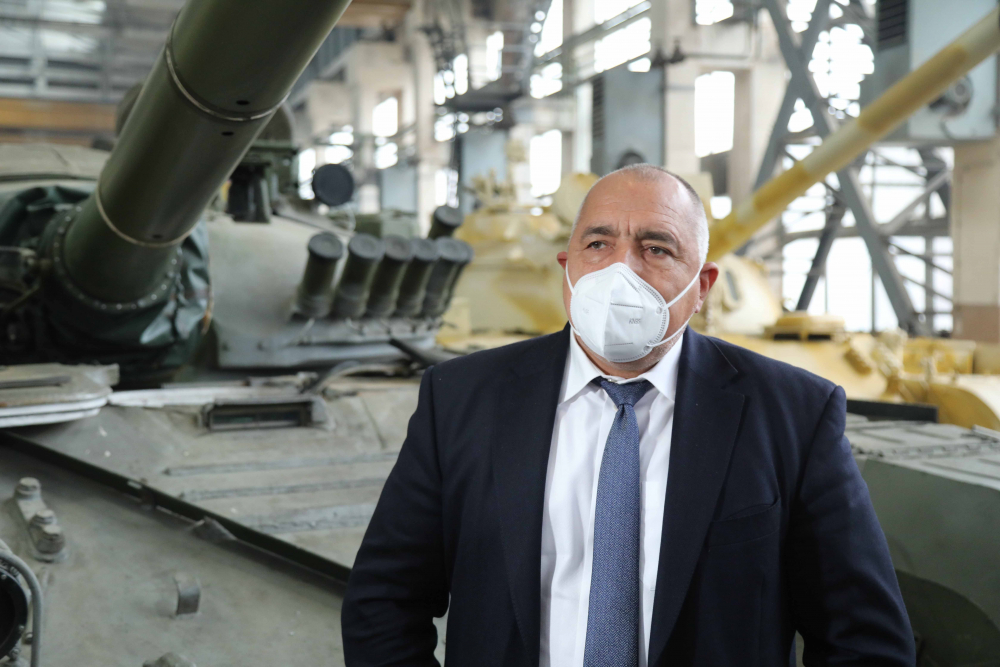 Борисов видя обновени танкове в "Терем" и разби критиците на разходите за отбрана НА ЖИВО