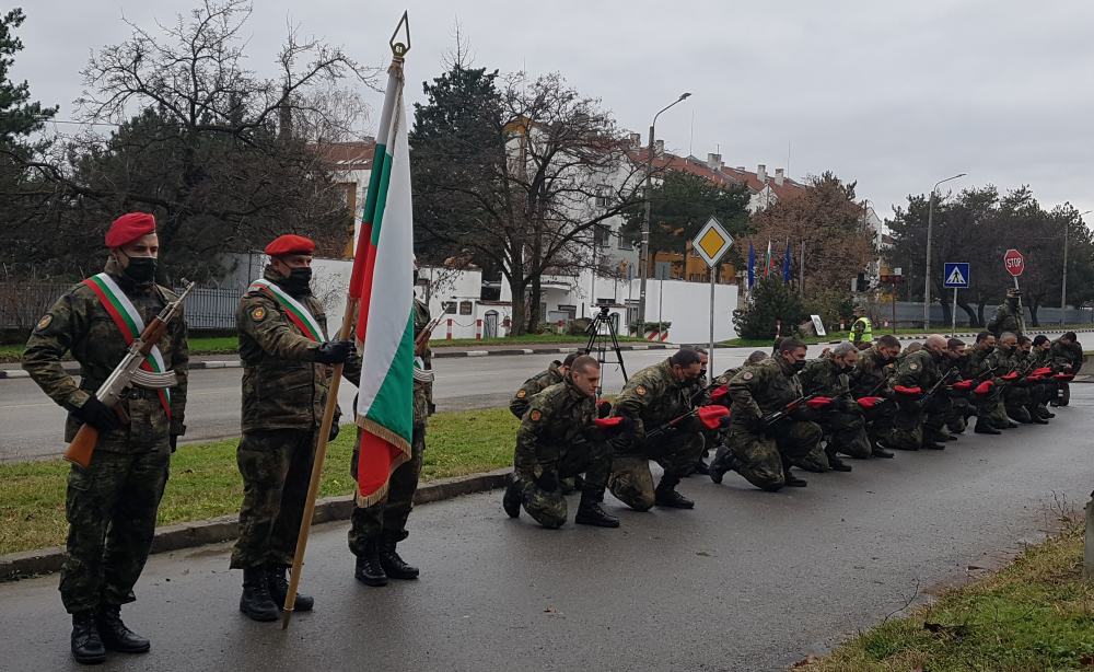 Почетоха паметта на българите, загинали на черния 27.12.2003 г.