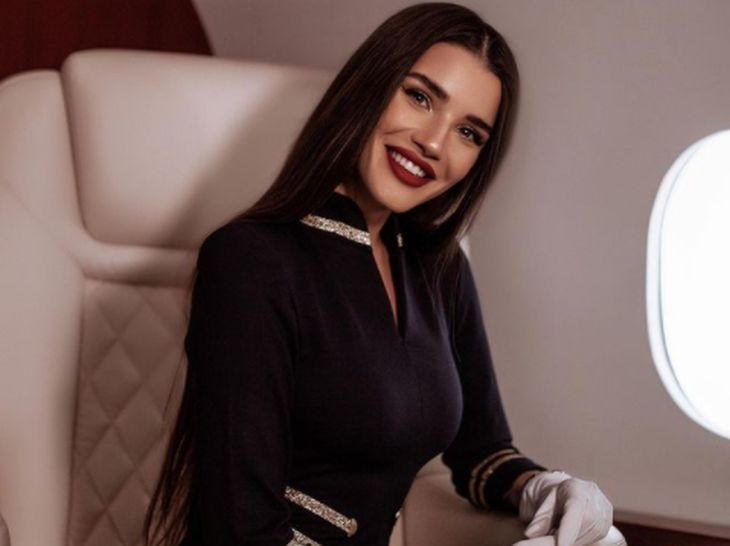 Най-красивата стюардеса на Русия се разголи и показа как я промени бременността СНИМКИ