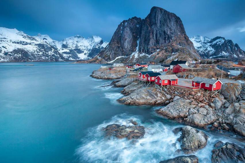 Загубени в планините и бреговете на Северно море: Островите Лофот са хит в Норвегия
