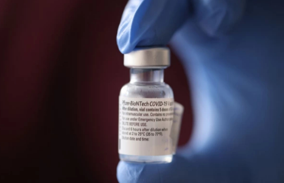 "Пфайзер" и "Бионтех" обявиха кога ефикасността на ваксината им не е гарантирана