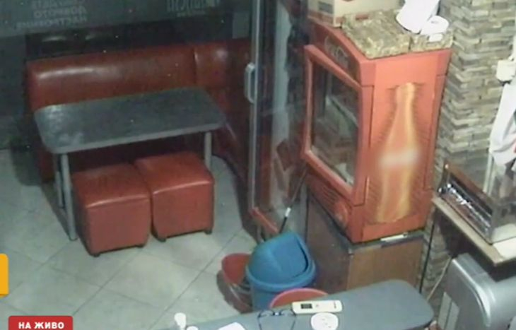 ВИДЕО запечата брутална кражба в столичен търговски център
