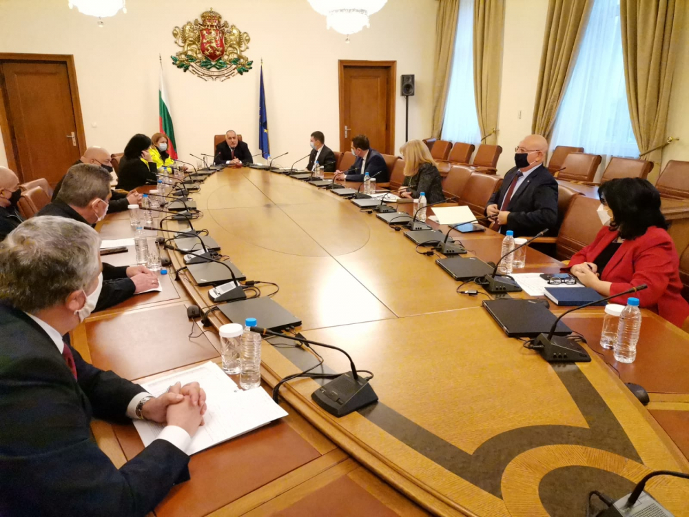 Борисов привика министри заради пороите и обяви: В петък с пълна сила идва...