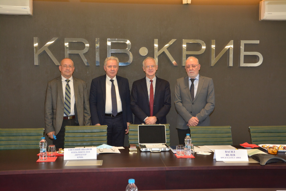 КРИБ предаде на АИКБ ротационното председателство на АОБР за 2021 г.