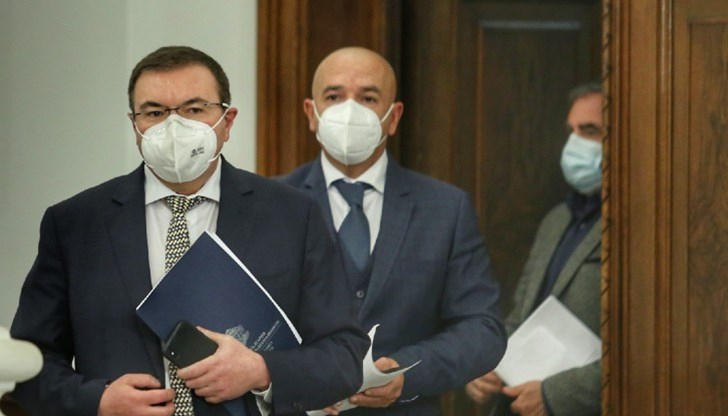 Министър Ангелов с горещи новини за масовата ваксинация