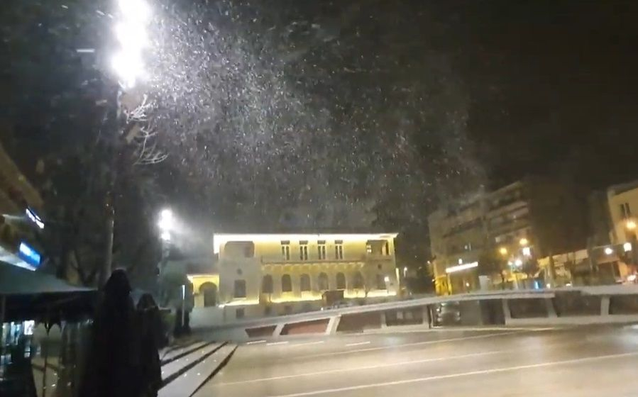 Циклонът "Леандрос" помете голяма част от Гърция с обилен снеговалеж