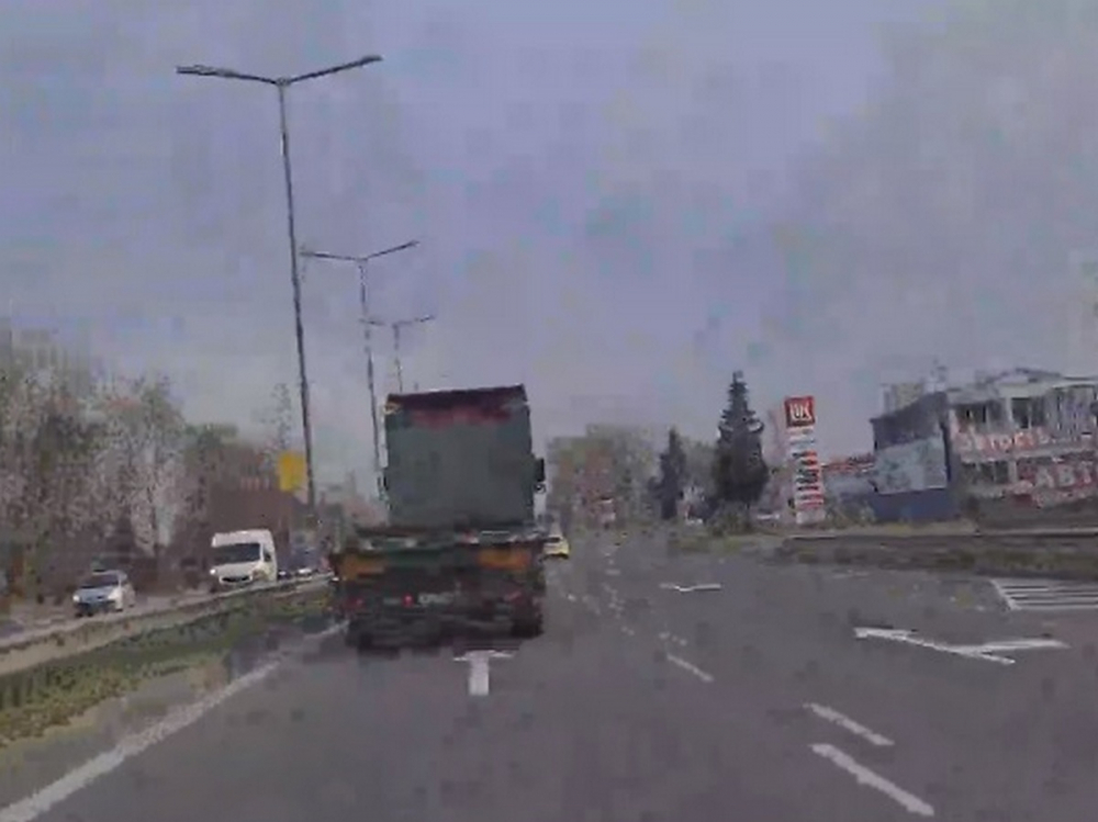 Терорист! Камион с ремарке изпреварва в Бургас със 100 км/ч