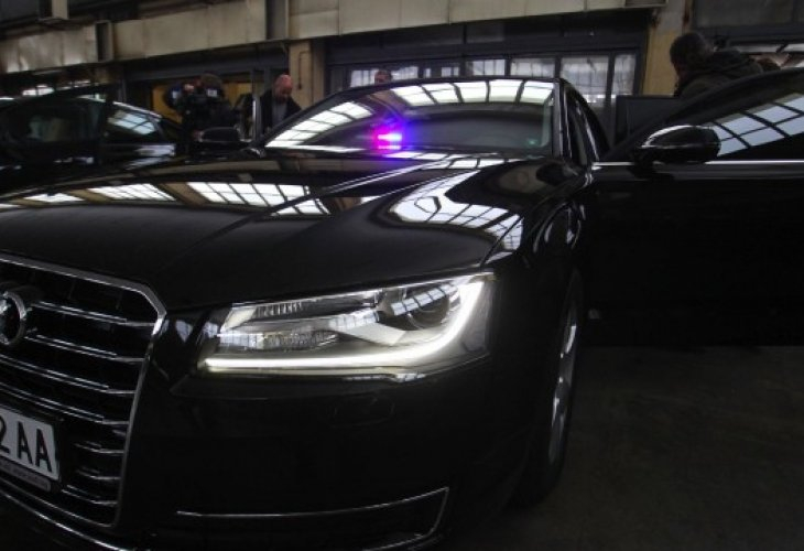 Кола на НСО замесена в инцидента с тролей в столицата 