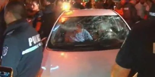 Протестърите, изпочупили колата на майка с двете й деца в София, си го получиха ВИДЕО