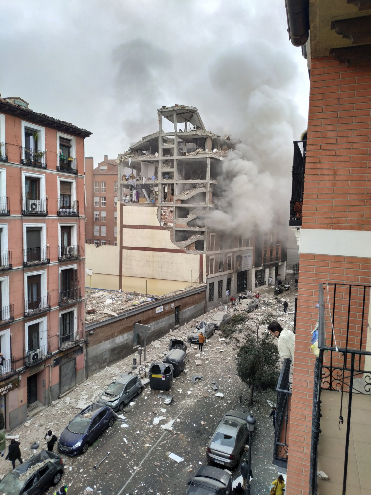 Извънредно! Опустошителен взрив в центъра на Мадрид ВИДЕО
