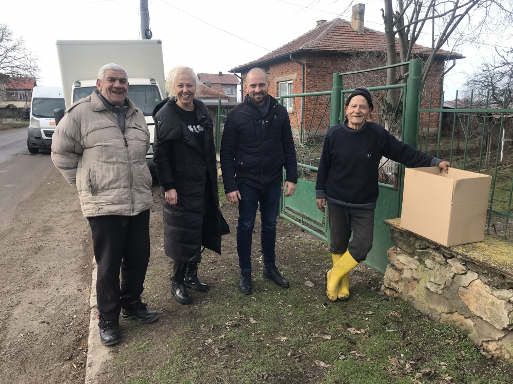Предприемач организира дарителска акция в наводненото село Петърч